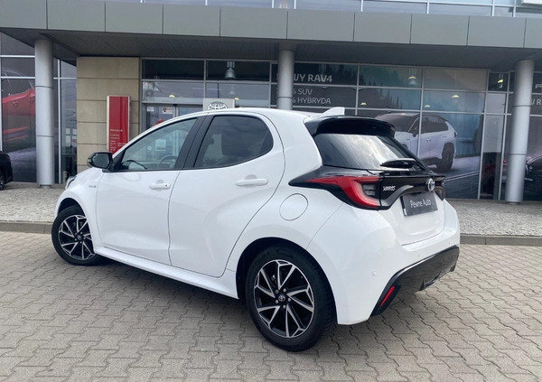 Toyota Yaris cena 84500 przebieg: 26353, rok produkcji 2021 z Kalisz małe 497